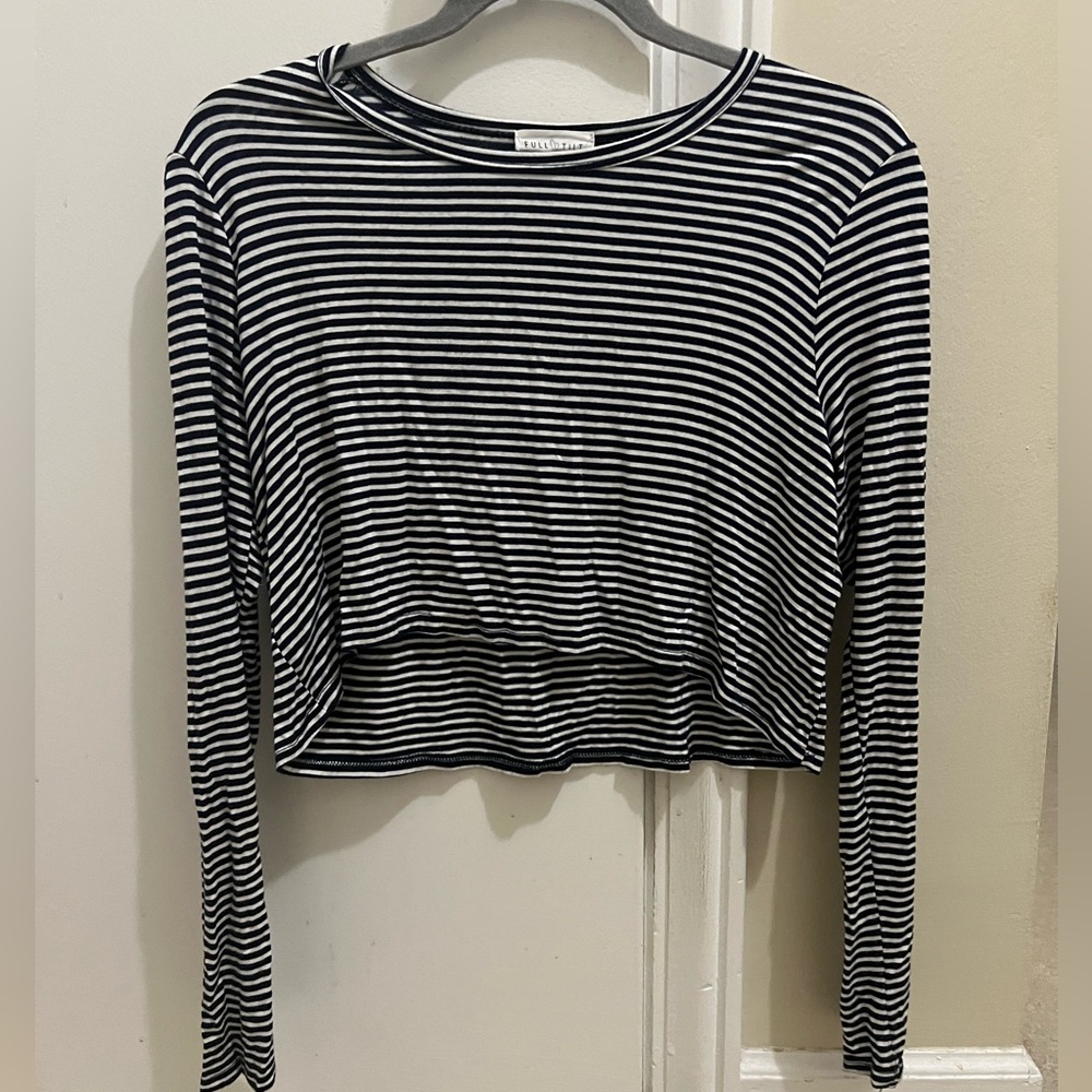 Cropped black and white Full Tilt long sleeve (medium)